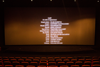 evo真人视讯国际党委组织召开《长津湖》观影活动